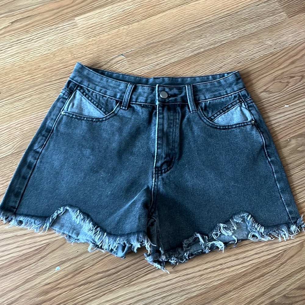Washed black jean shorts